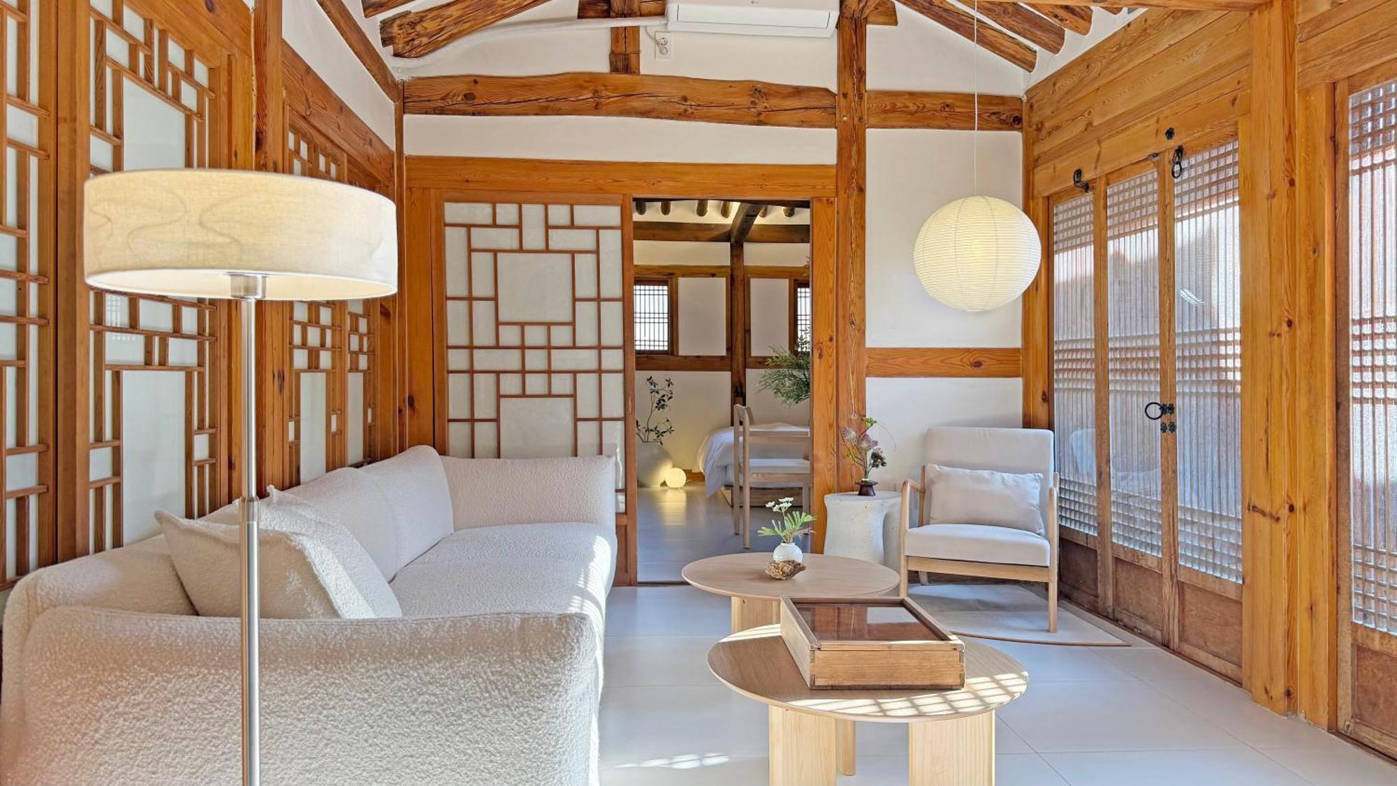 Hanok J'nor