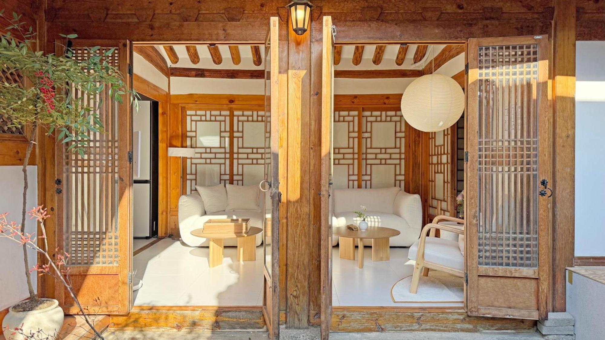 Hanok J'nor Holiday home Seoul