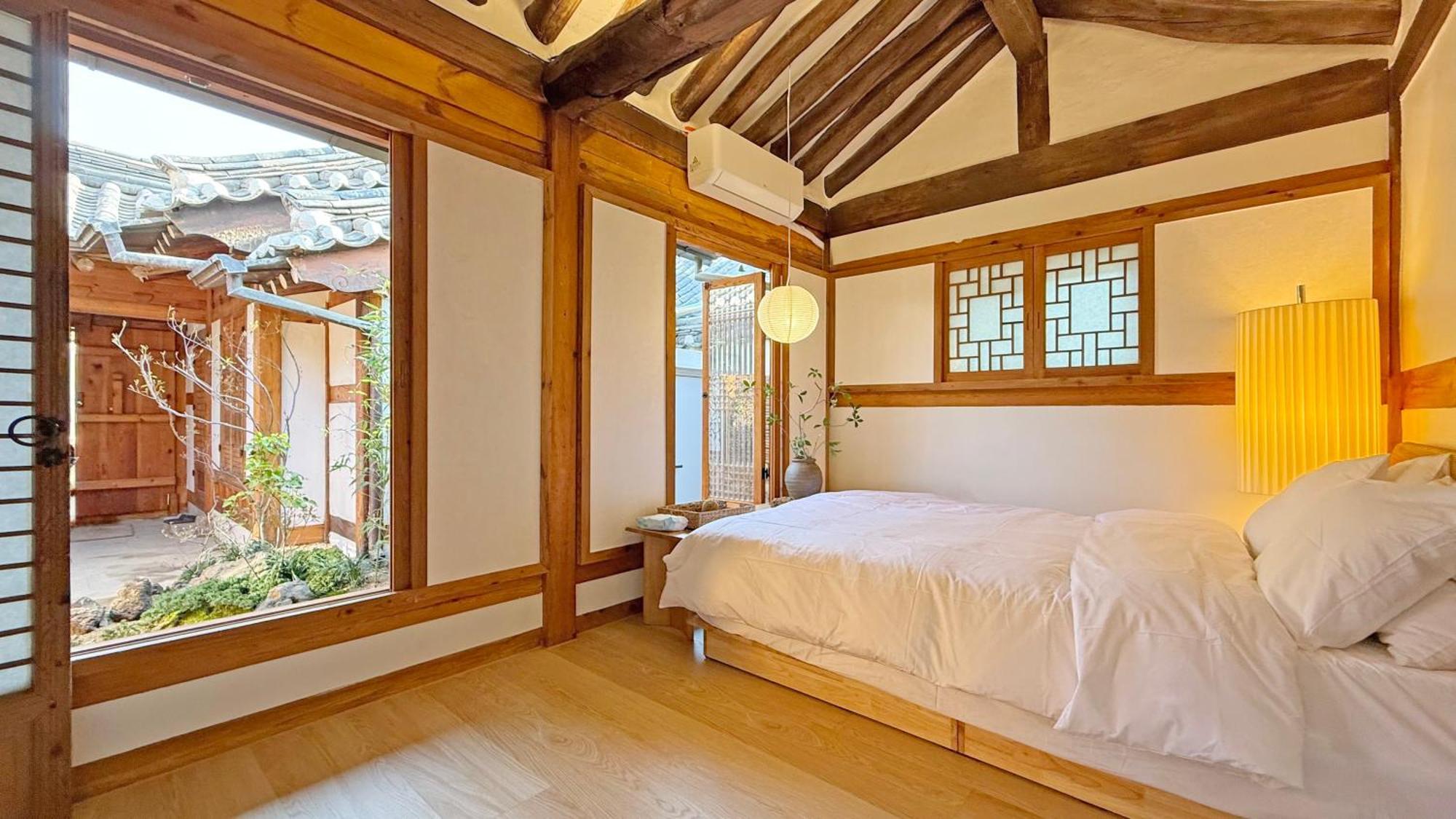 Hanok J'nor